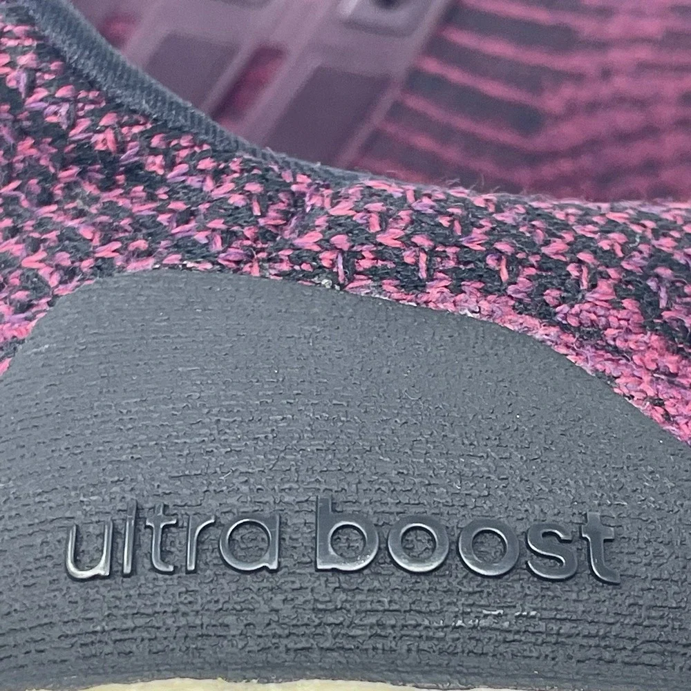 Adidas Ultra Boost 3.0 Running‎ Shoes Womens 9 Red Purple Sneakers Trainers